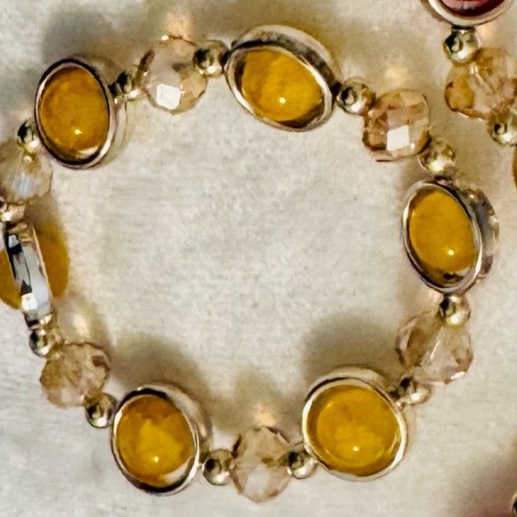 Gold Beaded Bracelet (Various Colors) - Picture 4 of 12